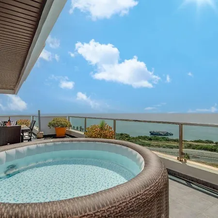 Camarate Golf Penthouse Estepona
