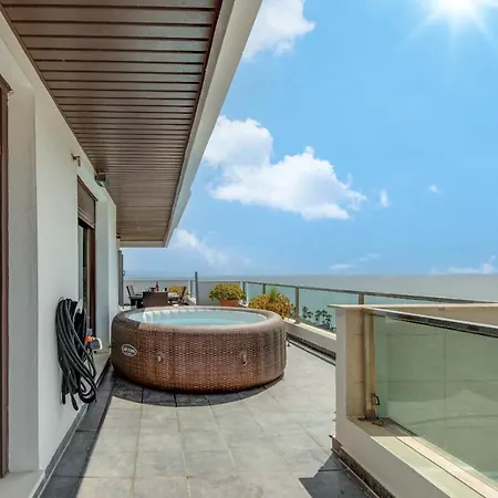 Camarate Golf Penthouse