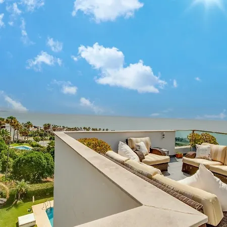 Camarate Golf Penthouse Apartment *