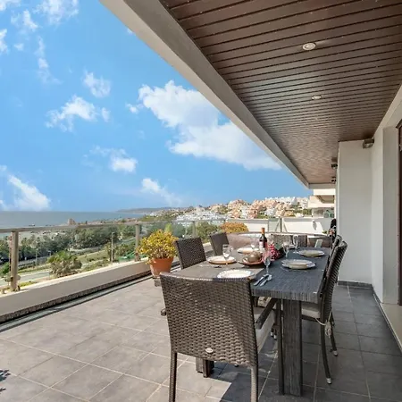 Camarate Golf Penthouse *